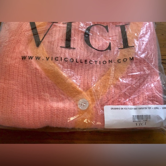 VICI fuzzy eyelash style sweater NEW cropped, short sleeve, coral RE $60 S - Picture 11 of 16